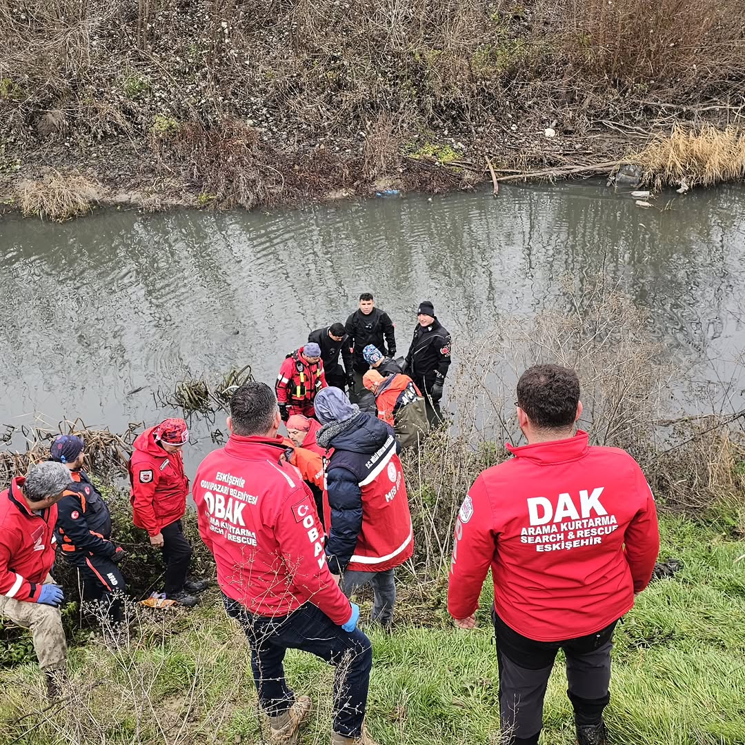 AFAD ve Emniyet birimleri ile koordineli olarak yürüttüğü çalışmaların 7. gününde şahsın cansız bedenine ulaşmıştır.